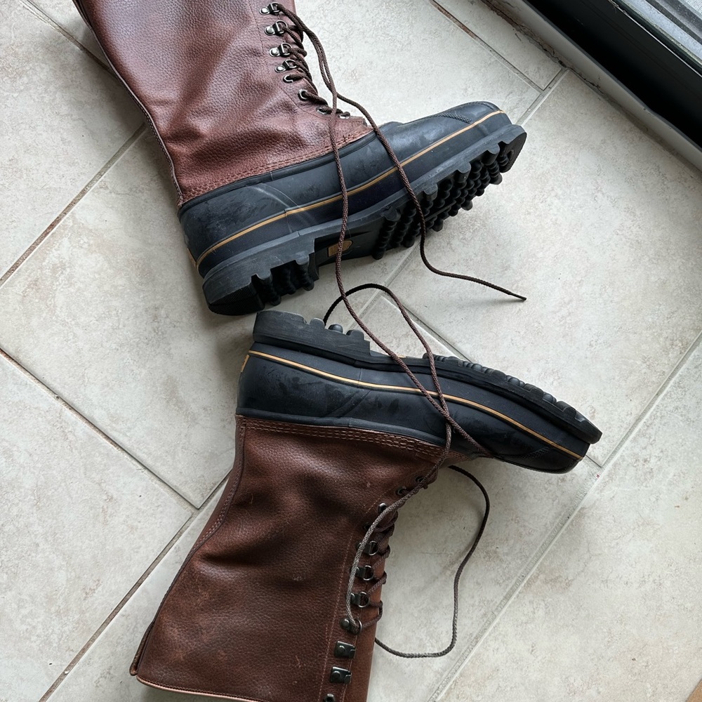 Boots men